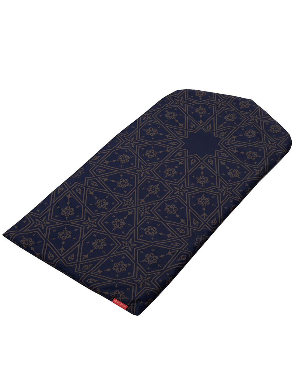 Midnight Arabesque Arch Shaped Prayer Mat Rug